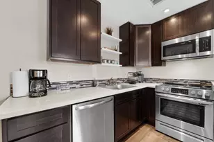 1131 Luchessi Dr, San Jose, CA 95118 - Photo 8