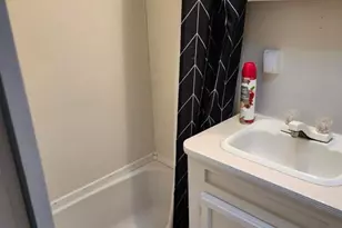 1672 E San Fernando St, San Jose, CA 95116 - Photo 16