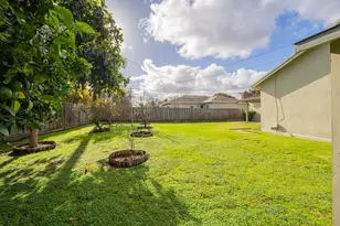 1231 Padre Dr, Salinas, CA 93901 - Photo 36