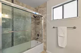 461 Northlake Dr 25, San Jose, CA 95117 - Photo 24