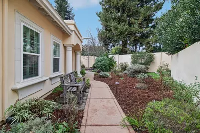 800 Rebecca Privada, Mountain View, CA 94040 - Photo 40