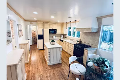 3575 Wellesley Ct, Mountain View, CA 94040 - Photo 6