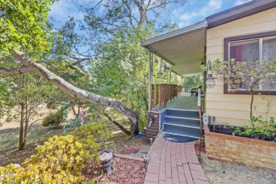 17617 Pond Derosa 29, Salinas, CA 93907 - Photo 2