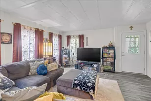 17617 Pond Derosa 29, Salinas, CA 93907 - Photo 6