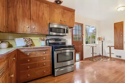 21 Colorados Dr, Millbrae, CA 94030 - Photo 16