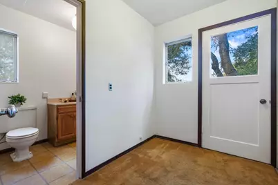 21 Colorados Dr, Millbrae, CA 94030 - Photo 36