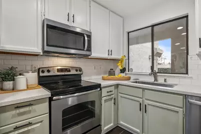 1303 Victoria Ter, Sunnyvale, CA 94087 - Photo 12