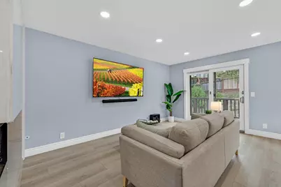 19 Elk Ct, Pacifica, CA 94044 - Photo 8