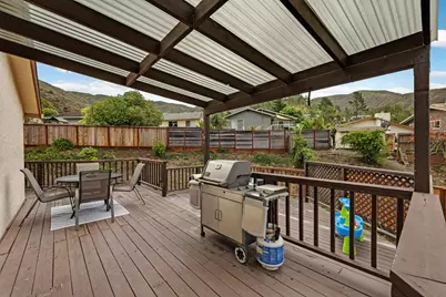 19 Elk Ct, Pacifica, CA 94044 - Photo 32