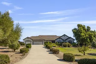 1431 Union Heights, Hollister, CA 95023 - Photo 2