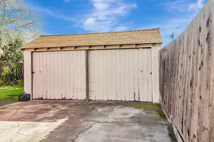 718 N 16th St, San Jose, CA 95112 - Photo 12