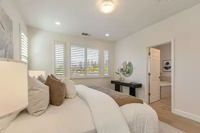 399 Charles Morris Ter, Sunnyvale, CA 94085 - Photo 16
