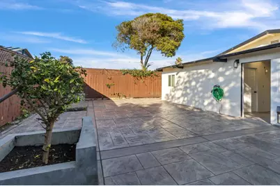 1667 Klamath Dr, Salinas, CA 93906 - Photo 24