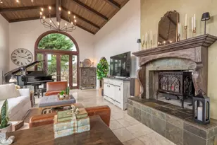 25430 Loma Robles Dr, Carmel, CA 93923 - Photo 12