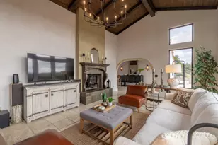 25430 Loma Robles Dr, Carmel, CA 93923 - Photo 10