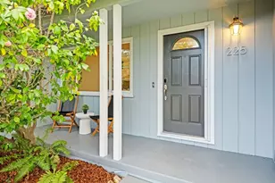 225 Lauella Ct, Mountain View, CA 94041 - Photo 2