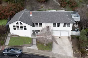 1050 Yosemite Dr, Pacifica, CA 94044 - Photo 52