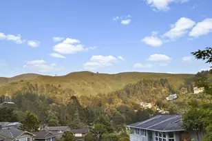 1050 Yosemite Dr, Pacifica, CA 94044 - Photo 12