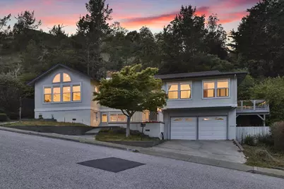 1050 Yosemite Dr, Pacifica, CA 94044 - Photo 1