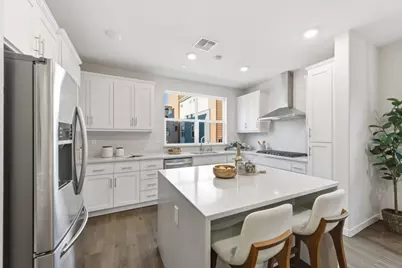 1938 Galileo Ln, San Jose, CA 95133 - Photo 10