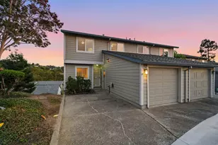 25067 Oakridge Ct, Hayward, CA 94541 - Photo 2