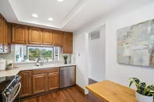 25067 Oakridge Ct, Hayward, CA 94541 - Photo 8