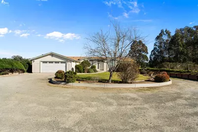 10114 Reese Cir, Salinas, CA 93907 - Photo 2