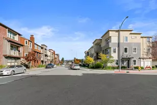 1038 Giacomo Ln, San Jose, CA 95131 - Photo 42