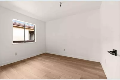 711 S Bayshore Blvd 22, San Mateo, CA 94401 - Photo 12