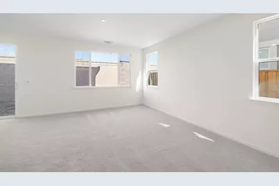 2250 Gladiola Dr, Hollister, CA 95023 - Photo 14