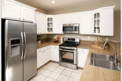 719 Elizabeth Ln, Menlo Park, CA 94025 - Photo 8