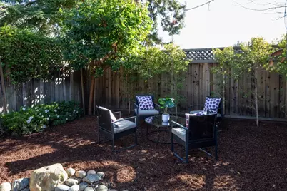 719 Elizabeth Ln, Menlo Park, CA 94025 - Photo 18