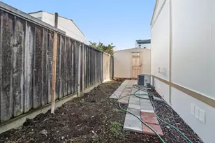 555 Umbarger Rd 75, San Jose, CA 95111 - Photo 34