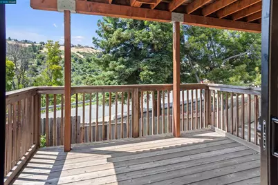 619 Edwards St, Crockett, CA 94525 - Photo 18