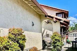 2071 Sunset View Pl, San Jose, CA 95116 - Photo 4