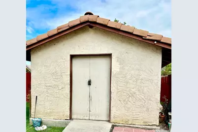 2071 Sunset View Pl, San Jose, CA 95116 - Photo 18