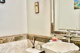 2071 Sunset View Pl, San Jose, CA 95116 - Photo 10