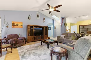 1521 Las Brisas Dr, Hollister, CA 95023 - Photo 20