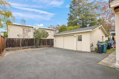 2745 Byron St, Palo Alto, CA 94306 - Photo 22
