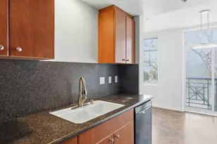 130 E San Fernando St 419, San Jose, CA 95112 - Photo 6