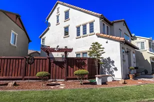 7197 Windcliff Ln, San Jose, CA 95138 - Photo 4