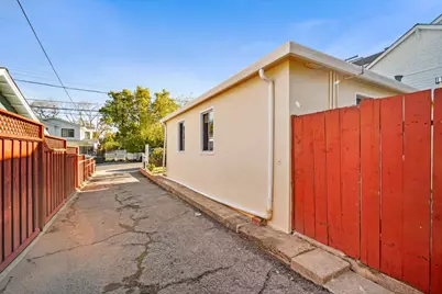 2066 Sterling Ave, Menlo Park, CA 94025 - Photo 12