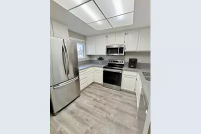 1068 Summershore Ct, San Jose, CA 95122 - Photo 8