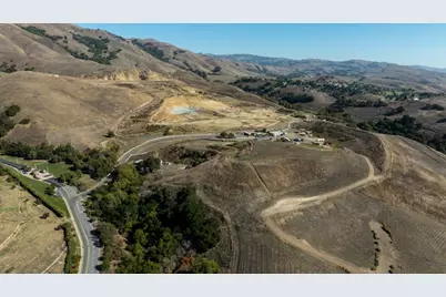 2000 Scott Creek Rd, Milpitas, CA 95035 - Photo 56