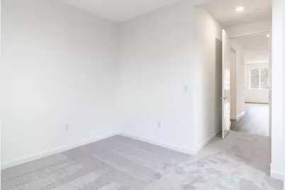 17014 Tupper St, Lathrop, CA 95330 - Photo 4