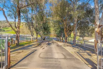 6915 Redwood Retreat Rd, Gilroy, CA 95020 - Photo 2