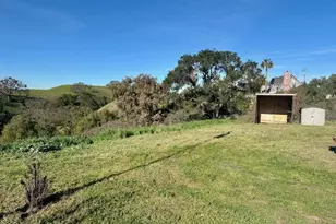 8525 Southside Rd, Tres Pinos, CA 95075 - Photo 30