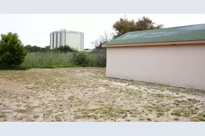 208 Roberts Ave, Seaside, CA 93955 - Photo 10