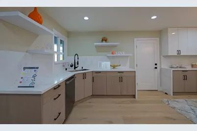 922 Iris Ave, Sunnyvale, CA 94086 - Photo 8