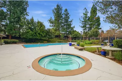 2732 Buena View Ct, San Jose, CA 95121 - Photo 18